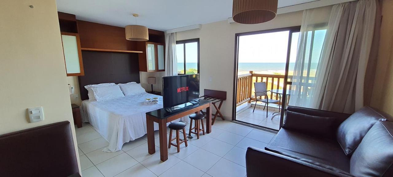 Paraíso Frente Mar: Beachfront Condo with Hydro, Sauna & Pool Cumbuco Exterior photo